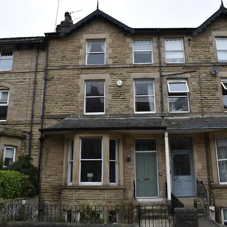 Dom wakacyjny Carlton House - Spacious 4 Bed Victorian Townhouse *