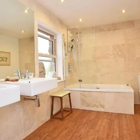 Tatil Evi Carlton House - Spacious 4 Bed Victorian Townhouse