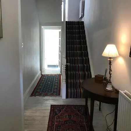 Carlton House - Spacious 4 Bed Victorian Townhouse Holiday home Harrogate