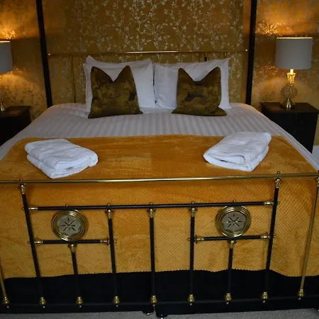 Carlton House - Spacious 4 Bed Victorian Townhouse Harrogate