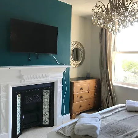 Carlton House - Spacious 4 Bed Victorian Townhouse Holiday home Harrogate