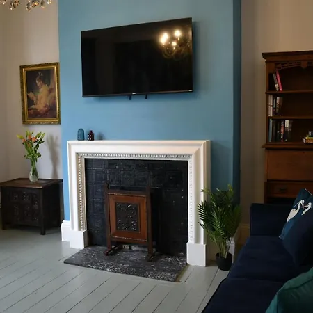 Carlton House - Spacious 4 Bed Victorian Townhouse Tatil Evi Harrogate