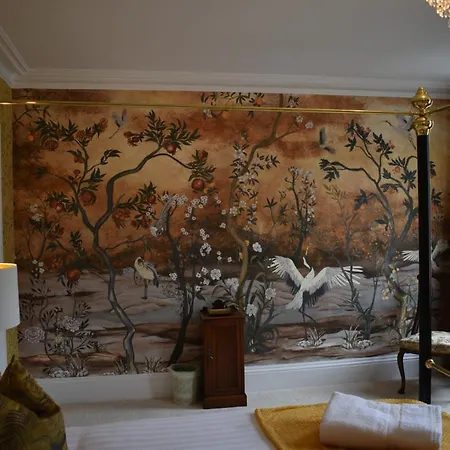 Carlton House - Spacious 4 Bed Victorian Townhouse